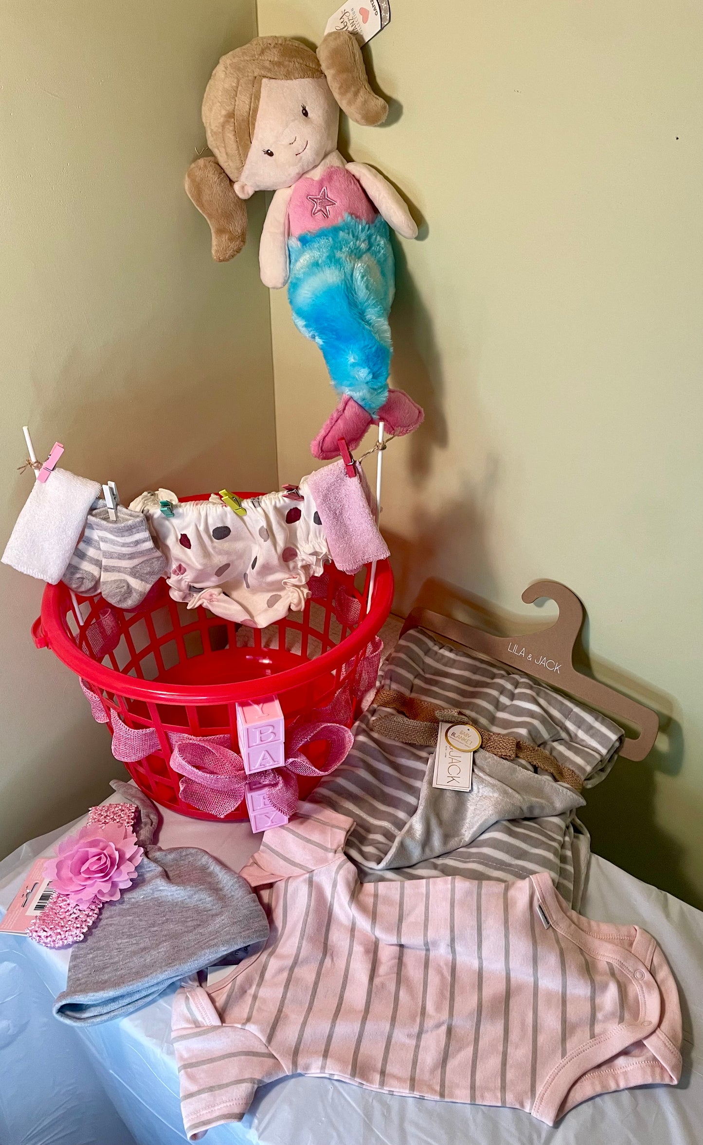 Laundry Gift Basket (no, 0-3,3-6) sizes